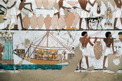 Seinämaalaus, joka kuvaa kohtausta viinin kuljetuksesta laivalla, Uudesta kuningaskunnasta tekijältä Egyptian 20th Dynasty