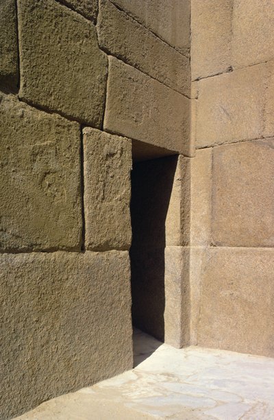 Graniittiseinä Khafren laakson temppelistä, vanhasta kuningaskunnasta tekijältä Egyptian 4th Dynasty