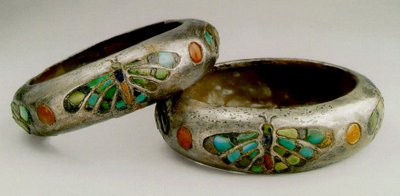 Queen Hetep-heres Is rannekorut (hopea, turkoosi, lapis-lasuli, karneoli) tekijältä Egyptian 4th Dynasty