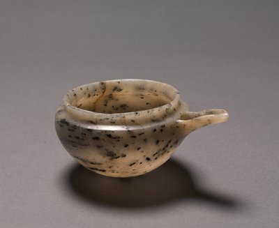 Spouted Bowl, noin 3573-2454 eaa tekijältä Egyptian 4th Dynasty
