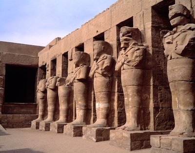 Egyptiläinen antiikki: näkymä Karnakin temppelistä. Egypti tekijältä Egyptian Egyptian