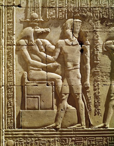 Sobekin ja Ptolemaios VI:n Filometorin (180-45 eKr.) reliefi tekijältä Egyptian Ptolemaic Period