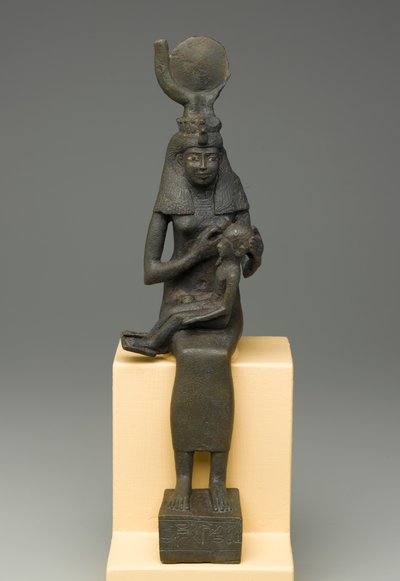 Isistuva Isis-patsas pitelee Horusta (pronssi) tekijältä Egyptian Ptolemaic Period