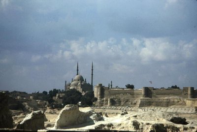 Assuanin moskeija tekijältä Egyptian School