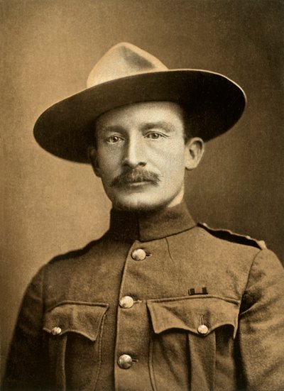 "Eversti Robert S. S. Baden-Powell, Mafekingin puolustaja", 1900. tekijältä Elliot and Fry