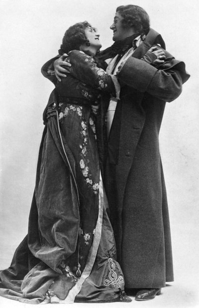 Julia Neilson ja Fred Terry elokuvassa The Scarlet Pimpernel, vuodelta 1905. tekijältä Ellis and Walery