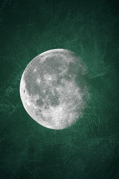 Moody Green Moon tekijältä Ema Paraschiv
