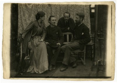 May Morris, H. H. Sparling, Emery Walker ja George Bernard Shaw tekijältä Emery and Boutall Walter Walker