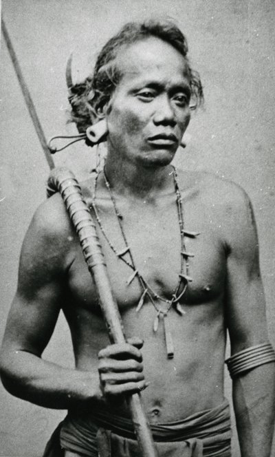 Vietnamilainen tai kambodžalainen heimopäällikkö, noin 1870-luku tekijältä Emile Gsell