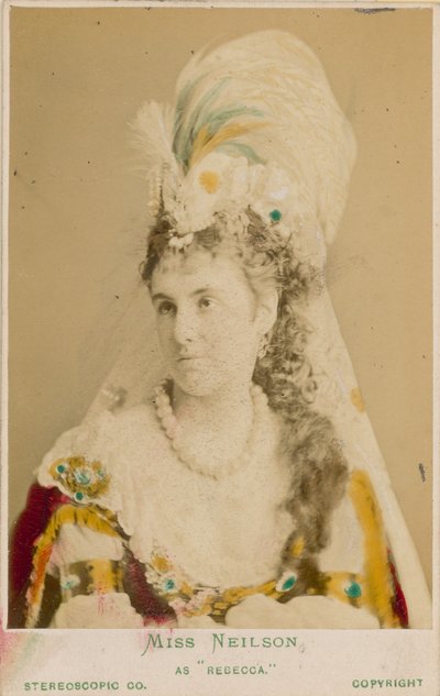 Adelaide Neilson tekijältä English Photographer