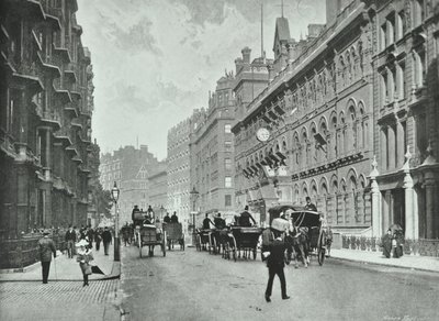 Army and Navy Stores, Victoria Street, Westminster LB: katso itään Francis Streetiltä, 1895 tekijältä English Photographer
