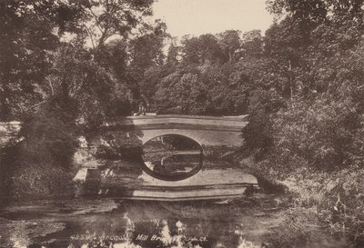 Arundel: Mill Bridge (m/w kuva) tekijältä English Photographer