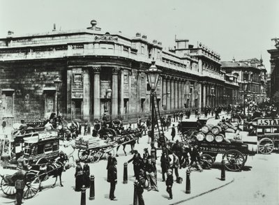 Bank of England, Threadneedle Street, Lontoon kaupunki, 1890 tekijältä English Photographer