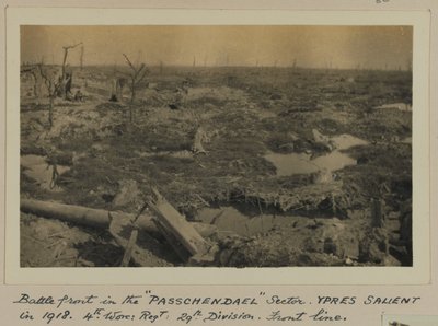 Taistelurintama ”PASSCHENDAELE”-sektorilla, YPRES:n tärkein vuonna 1918, 4. Worcester: Regt: 29th Division, Front Line tekijältä English Photographer