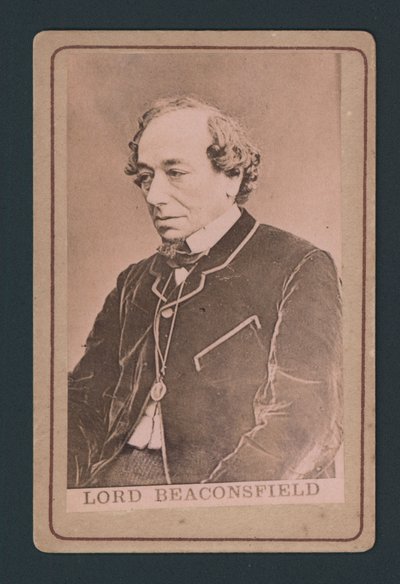Benjamin Disraeli, käyntikortti tekijältä English Photographer
