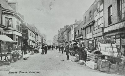 Britannia, Surrey Street, Croydon: Street Market, 1890 tekijältä English Photographer