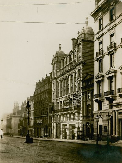 Carlton House, rakennettu St Philips Chapelin paikalle, Regent Street, Lontoo, vuonna 1904 tekijältä English Photographer
