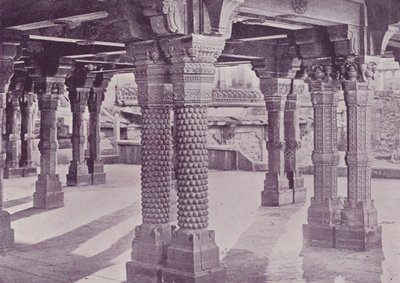 Kaarevat pilarit, Panch-Mahal, Fatehpur-Sikri tekijältä English Photographer