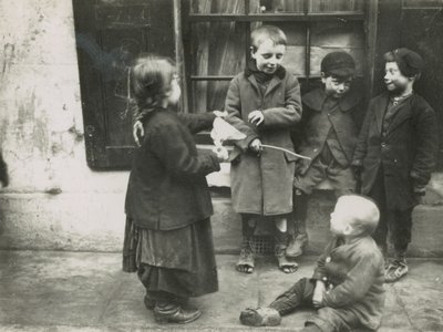 Lasten köyhyys, Lontoo tekijältä English Photographer