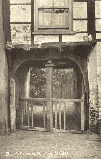 Church Gateway, Chalfont St Giles, Buckinghamshire (m/v kuva) tekijältä English Photographer