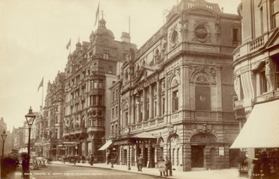 Dalys Theatre ja Leicester Squaren pohjoispuoli, Lontoo tekijältä English Photographer