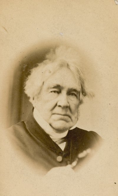 Tohtori Anson tekijältä English Photographer