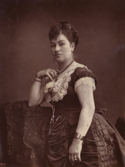 Elinor Bufton tekijältä English Photographer
