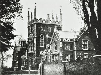 Elizabethan School, Broomhouse Lane: ulkopuoli, 1880 tekijältä English Photographer