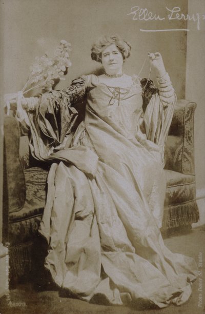 Ellen Terry (m/v kuva) tekijältä English Photographer