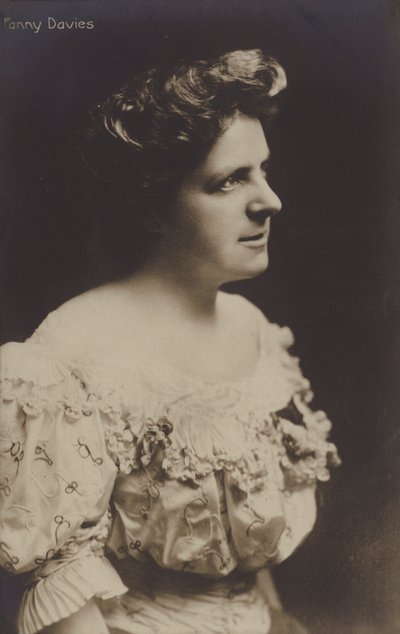 Fanny Davies, brittiläinen pianisti tekijältä English Photographer