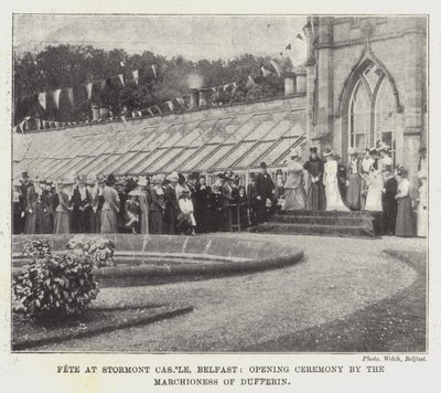 Juhlatilaisuus Stormontin linnassa Belfastissa, Dufferinin Marchionessin avajaiset tekijältä English Photographer
