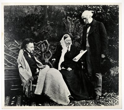 Florence Nightingale, Parthenope, Lady Verney ja Sir Harry Verney Claydon Housessa tekijältä English Photographer