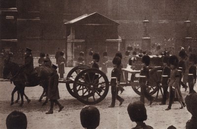 Kuningas Edward VII:n puolison kuningatar Alexandran hautajaiset tekijältä English Photographer