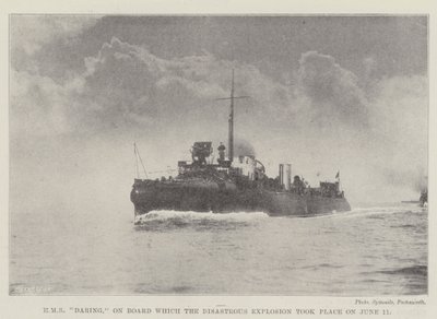 HMS Daring, jolla tuhoisa räjähdys tapahtui 11. kesäkuuta tekijältä English Photographer