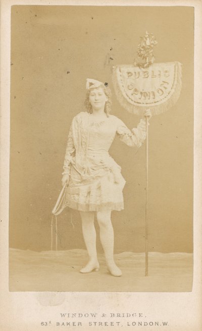 Helen Howard tekijältä English Photographer