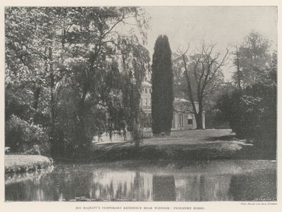 Hänen Majesteettinsa tilapäinen asuinpaikka lähellä Windsoria, Frogmore House tekijältä English Photographer