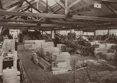 Puusepäntehdas, Burton-on-Trent: Näkymä puusepän konepajasta nro 2 (b/w kuva) tekijältä English Photographer