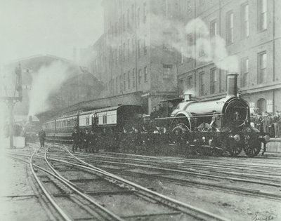 Viimeinen leveäraiteinen juna lähti Paddingtonin asemalta, 1892 tekijältä English Photographer