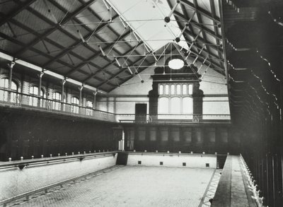 Laurie Grove Bath: ensimmäinen julkinen uima-allas Deptfordissa, ensimmäisen luokan kylpylä, 1898 tekijältä English Photographer