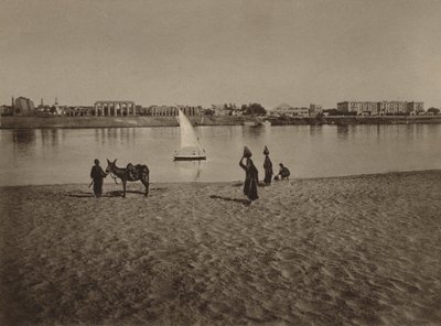 Luxor, yleinen näkymä Luxorin temppelistä Niililtä tekijältä English Photographer