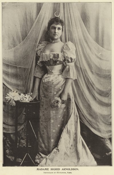 Rouva Sigrid Arnoldson tekijältä English Photographer