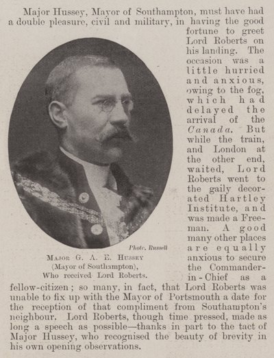 Majuri G A E Hussey (Southamptonin pormestari), joka otti vastaan Lord Robertsin tekijältä English Photographer
