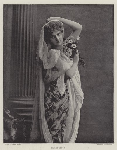 Marguerite tekijältä English Photographer
