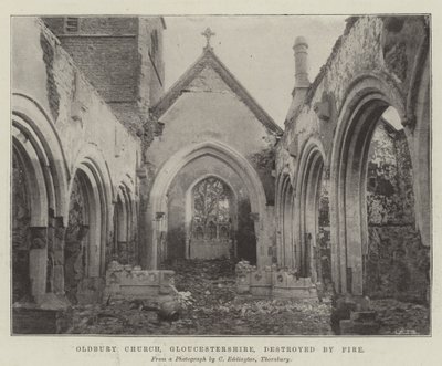 Oldbury Church, Gloucestershire, tuhoutunut tulipalossa tekijältä English Photographer