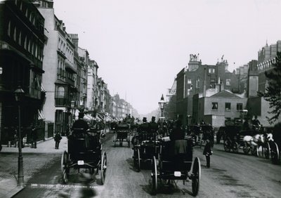 Oxford Street, Lontoo, katsot itään tekijältä English Photographer