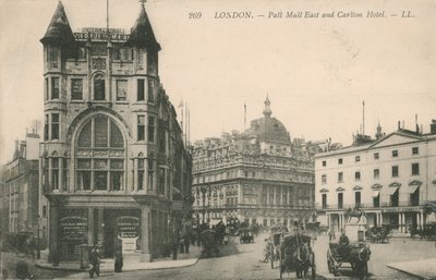 Pall Mall East ja Carlton Hotel tekijältä English Photographer