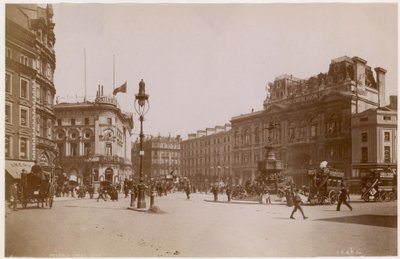 Piccadilly Circus, Lontoo tekijältä English Photographer