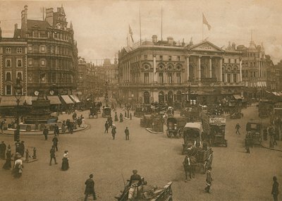 Piccadilly Circus, Lontoo tekijältä English Photographer
