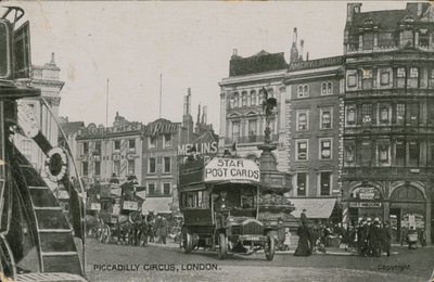 Piccadilly Circus, Lontoo tekijältä English Photographer