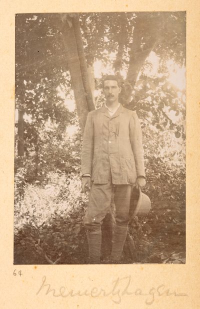 Baileyn muotokuva Richard Meinertzhagenista intialaisissa valokuvissa F.M. Bailey 1900-03 (seepiakuva) tekijältä English Photographer